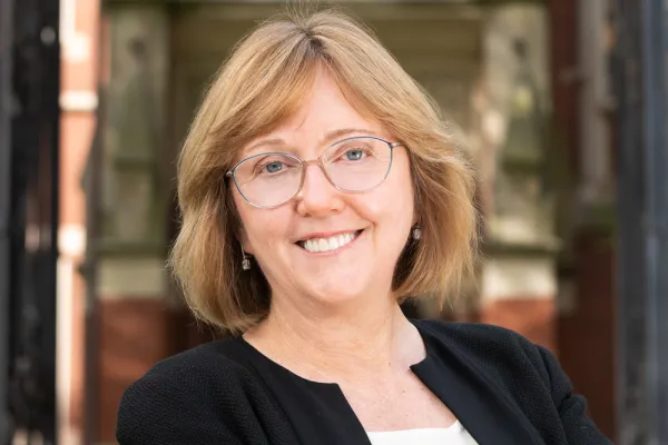 Kathy McCartney headshot